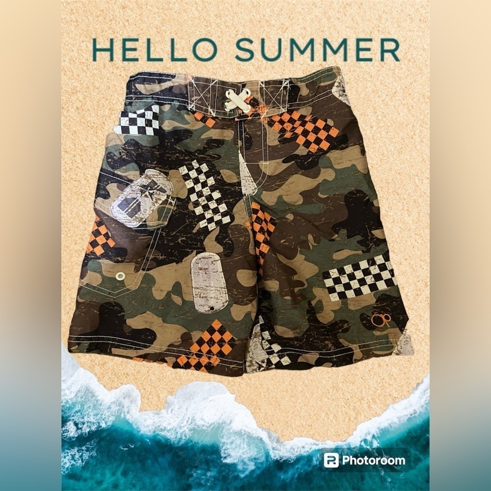 3 for $15 💙 Boys size 6-7 Camouflage Swim Trunks
